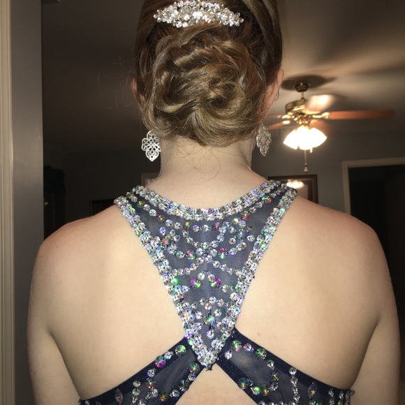 Prom dress - Picture 2 of 2